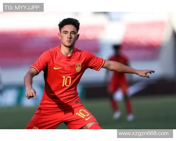 中国足球明星身穿国家队战袍亮相展现自信风采全力备战国际赛事 中国足球明星身穿国家队战袍亮相展现自信风采全力备战国际赛事