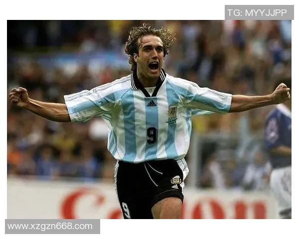 国际足球十大球星排行榜盘点世界足坛顶级球员的风采与成就